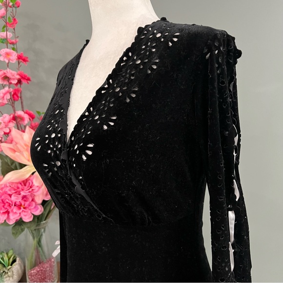 RK Long Sleeve with Tie Up Sleeves - Picture 8 of 14